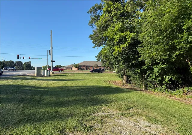 1st image of 1840 W New Hope Rd, Rogers, AR 72758 | MLS# 1351048
