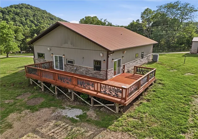 Photo 2 of Single family home for sale at 7692 Madison 1425, Eureka Springs, AR 72632 | MLS# 1349793 | Listing updated on 2026-08-31