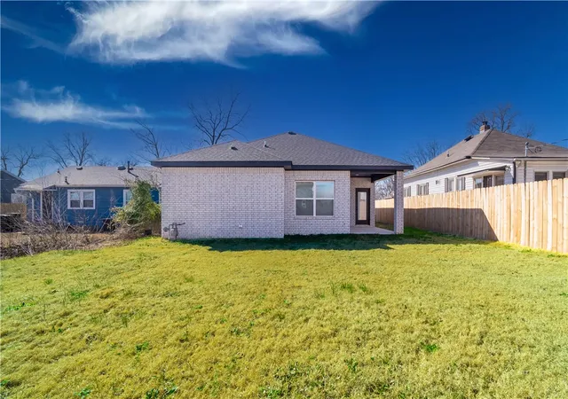 Photo 3 of Single family home for sale at 1027 S Arkansas St, Rogers, AR 72756 | MLS# 1351094 | Listing updated on 2026-07-09