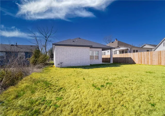 Photo 4 of Single family home for sale at 1027 S Arkansas St, Rogers, AR 72756 | MLS# 1351094 | Listing updated on 2026-07-09