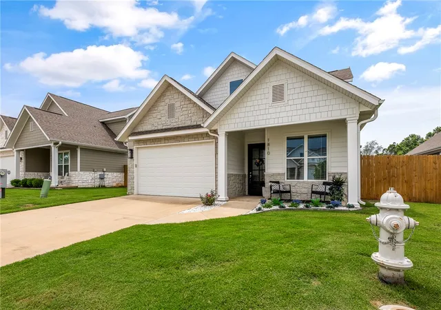 Homes for sale in Rogers, AR | 1810 W Saddlebrook Ln, Rogers, AR 72758 | MLS# 1349576