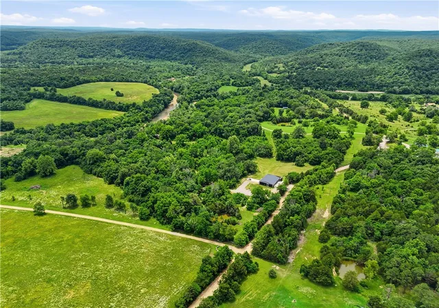 Photo 3 of Single family home for sale at 554 Madison 1555, Eureka Springs, AR 72632 | MLS# 1349611 | Listing updated on 2026-08-31