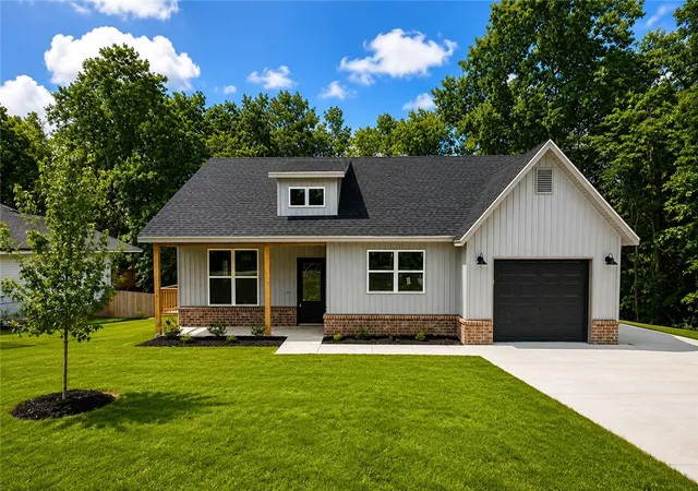 Homes for sale in Bella Vista, AR | 39 Taransay Cir, Bella Vista, AR 72715 | MLS# 1350939