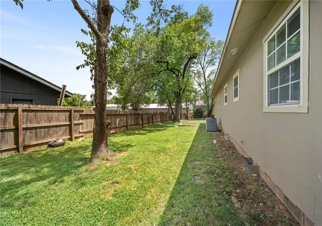 5th image of 900 N Davis St, Pea Ridge, AR 72751 | MLS# 1351128