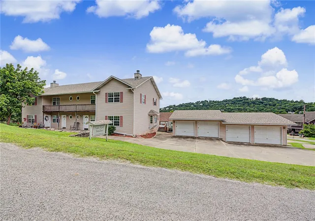 Homes for sale in Holiday Island, AR | 18 Green Meadow Ln, Holiday Island, AR 72631 | MLS# 1351057