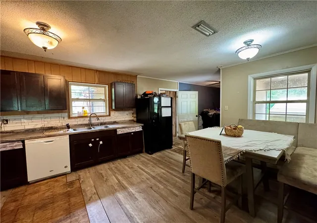 Photo 3 of Single family home for sale at 33 Earl St, Oppelo, AR 72110 | MLS# 1351148 | Listing updated on 2026-06-08