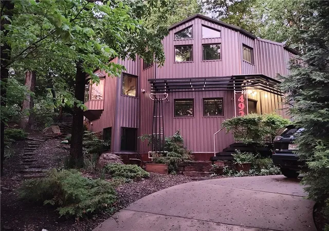 1st image of 492 Vinson Ave, Fayetteville, AR 72701 | MLS# 1351022