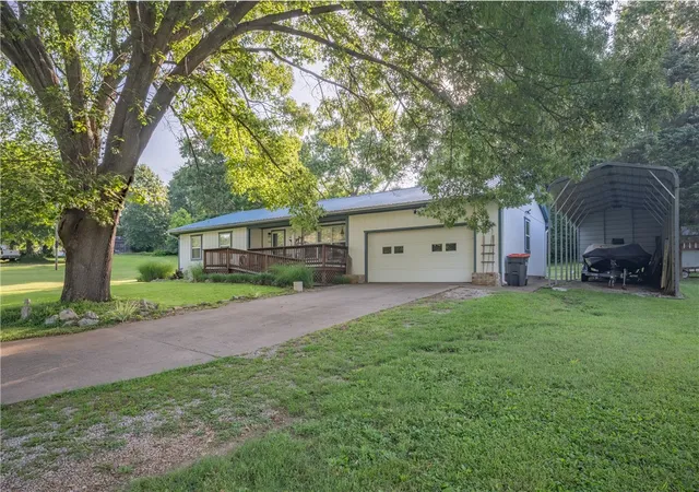 Homes for sale in Cassville, MO | 350 Glenwood Cir, Cassville, MO 65625 | MLS# 1351166