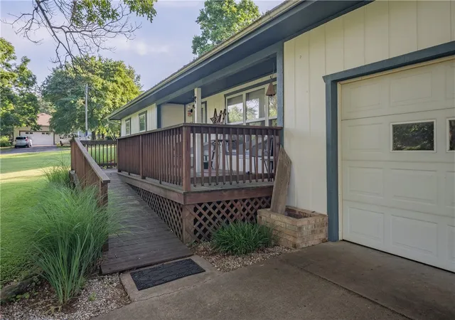 Homes for sale in Cassville, MO | 350 Glenwood Cir, Cassville, MO 65625 | MLS# 1351166