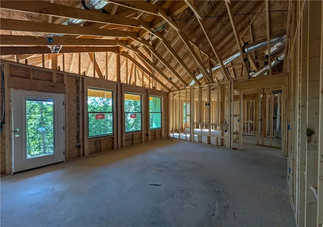 Photo 3 of Sale Pending at 51 Skipton Dr, Bella Vista, AR 72714 | MLS# 1351175 | Listing updated on 2026-06-25