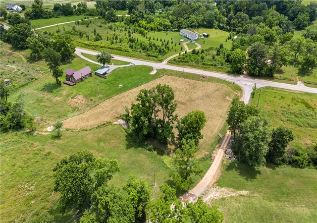 5th image of 161 Ac Ar Hwy 102, Gravette, AR 72736 | MLS# 1351034