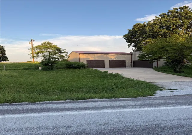 3rd image of 9370 Hwy 221, Eureka Springs, AR 72632 | MLS# 1349579