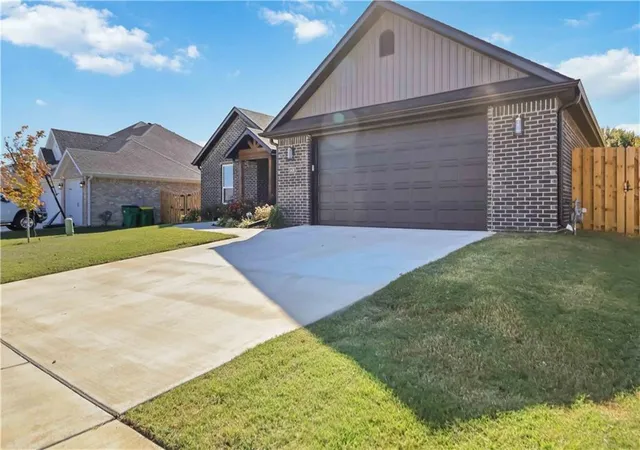 Photo 3 of Single family home for sale at 1431 Sessile Oak Way, Bentonville, AR 72713 | MLS# 1351177 | Listing updated on 2026-06-08