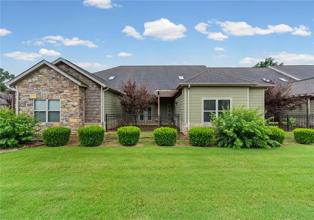 Homes for sale in Rogers, AR | 2007 S Dixieland Rd #B, Rogers, AR 72758 | MLS# 1349455