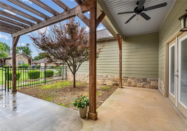Homes for sale in Rogers, AR | 2007 S Dixieland Rd #B, Rogers, AR 72758 | MLS# 1349455