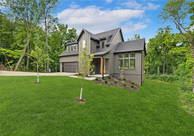 1st image of 9 Malone Ln, Bella Vista, AR 72715 | MLS# 1351317