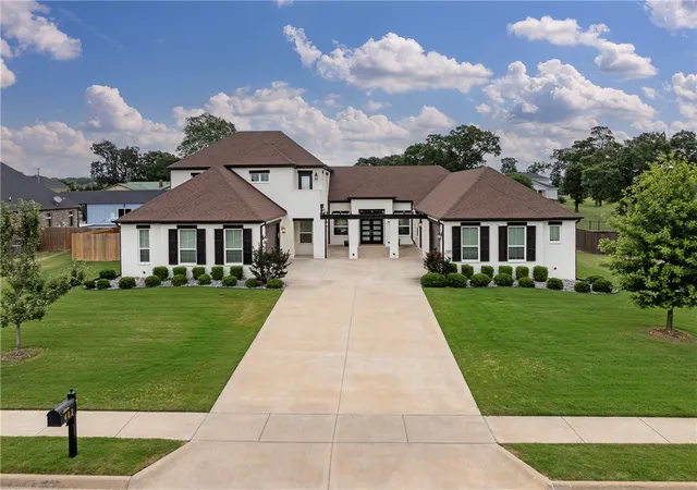 1st image of 402 Birkshire Rd, Cave Springs, AR 72718 | MLS# 1351031