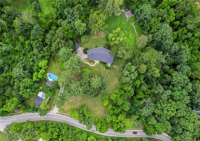 Photo 3 of Single family home for sale at 507 E Walnut St, Rogers, AR 72756 | MLS# 1351368 | Listing updated on 2026-07-06