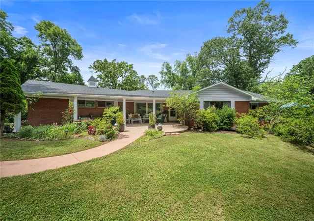 Photo 3 of Single family home for sale at 507 E Walnut St, Rogers, AR 72756 | MLS# 1351368 | Listing updated on 2026-07-06