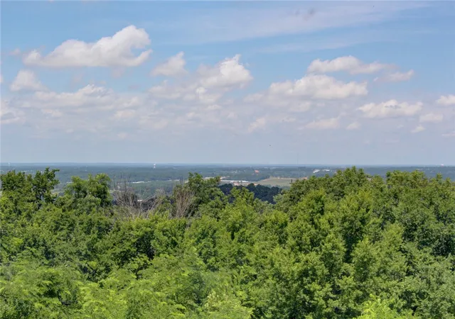 2nd image of 1010 E Rockwood Trl, Fayetteville, AR 72701 | MLS# 1351093