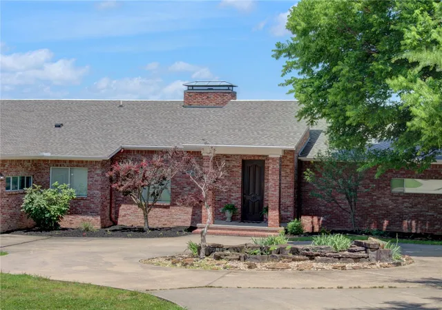 42nd image of 1010 E Rockwood Trl, Fayetteville, AR 72701 | MLS# 1351093