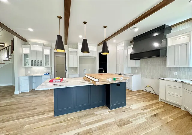 Photo 3 of Sale Pending at 103 Nw Trl Ridge Rd, Bentonville, AR 72712 | MLS# 1351348 | Listing updated on 2026-08-03
