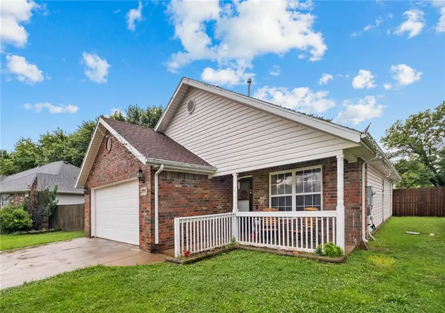 2nd image of 761 Applegate Ln, Lincoln, AR 72744 | MLS# 1351384