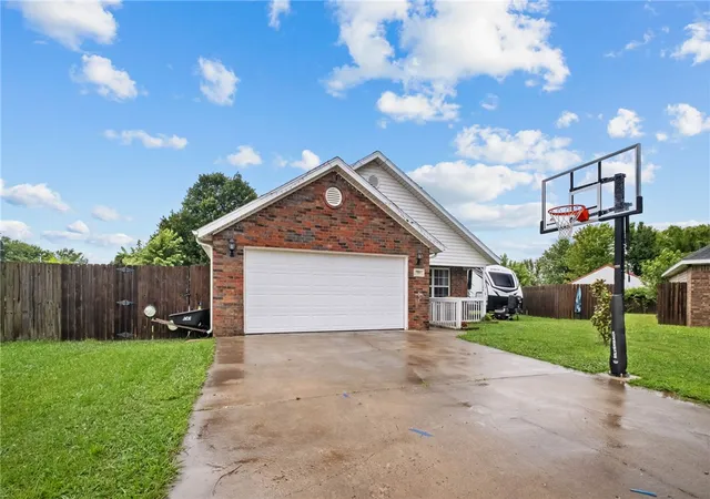 3rd image of 761 Applegate Ln, Lincoln, AR 72744 | MLS# 1351384