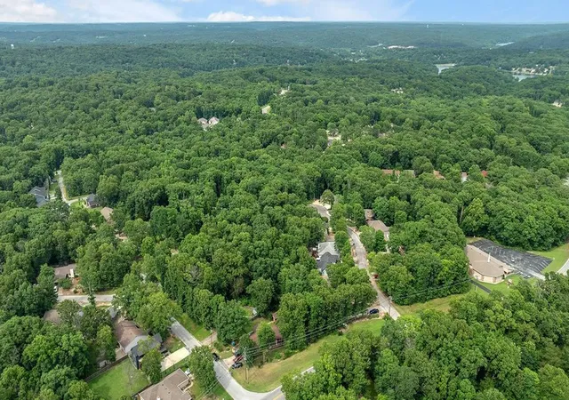 image of 2 Dulverton Dr, Bella Vista, AR 72715 | MLS# 1349220