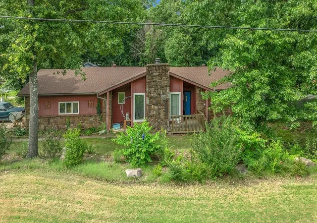 3rd image of 2 Dulverton Dr, Bella Vista, AR 72715 | MLS# 1349220