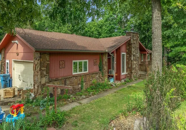 4th image of 2 Dulverton Dr, Bella Vista, AR 72715 | MLS# 1349220