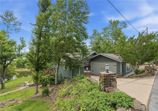 3rd image of 8060 Cedar Dr, Rogers, AR 72756 | MLS# 1351425