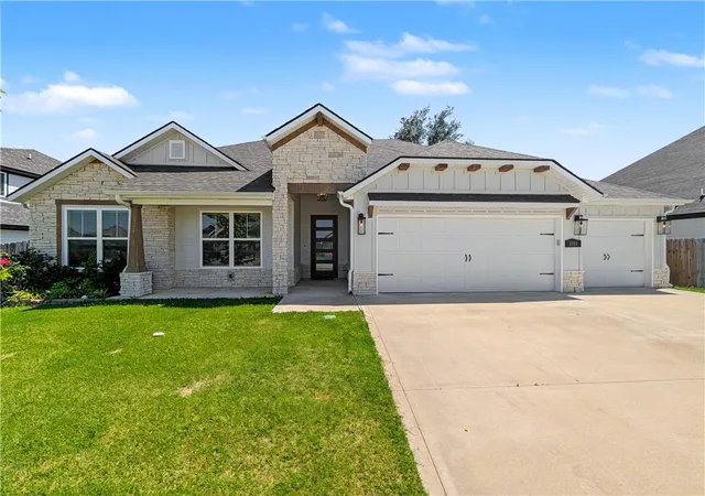 Homes for sale in Centerton, AR | 1111 Red Maple St, Centerton, AR 72719 | MLS# 1351363