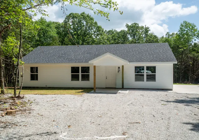 Homes for sale in Elkins, AR | 277 Madison County Road 6124, Elkins, AR 72727 | MLS# 1349155