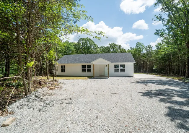 Homes for sale in Elkins, AR | 277 Madison County Road 6124, Elkins, AR 72727 | MLS# 1349155