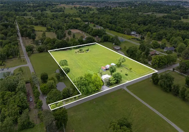 5th image of 416 S Zion St, Lowell, AR 72745 | MLS# 1351472