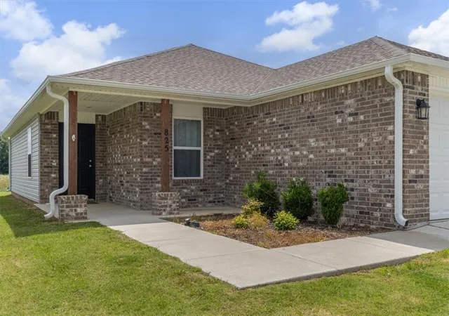 Homes for sale in Siloam Springs, AR | 825 S Katlyn Dr, Siloam Springs, AR 72761 | MLS# 1349511