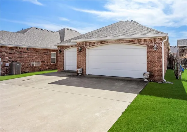 2nd image of 7160 Hazel Ct, Springdale, AR 72762 | MLS# 1351493