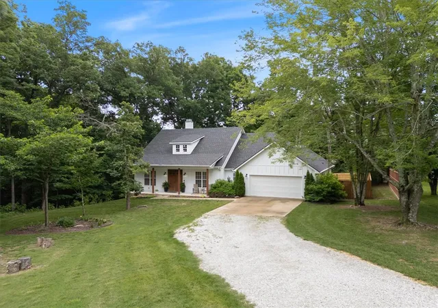 3rd image of 13846 Bob White Cir, Fayetteville, AR 72704 | MLS# 1351506