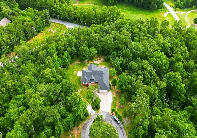 1st image of 11 Mcmanigal Ln, Bella Vista, AR 72715 | MLS# 1351439