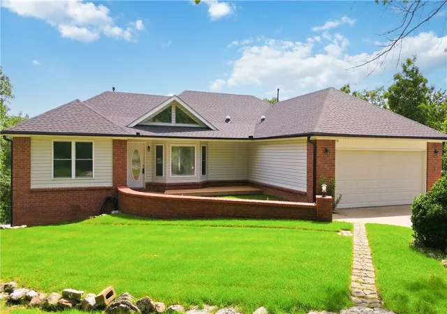 2nd image of 11 Mcmanigal Ln, Bella Vista, AR 72715 | MLS# 1351439