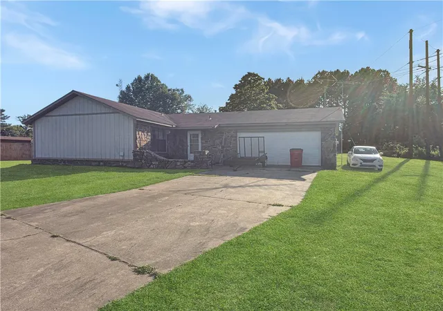 Homes for sale in Dardanelle, AR | 3 Mill Circle Dr, Dardanelle, AR 72834 | MLS# 1351459