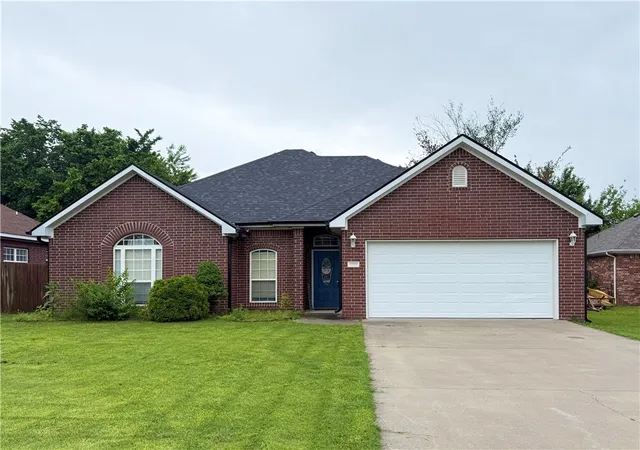 Homes for sale in Rogers, AR | 1203 22nd Pl, Rogers, AR 72756 | MLS# 1351581