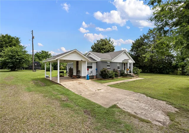 Homes for sale in Atkins, AR | 8963 Us Hwy 64, Atkins, AR 72823 | MLS# 1351612