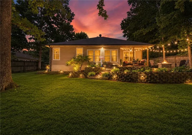 3rd image of 25 Overton Dr, Bella Vista, AR 72714 | MLS# 1349379