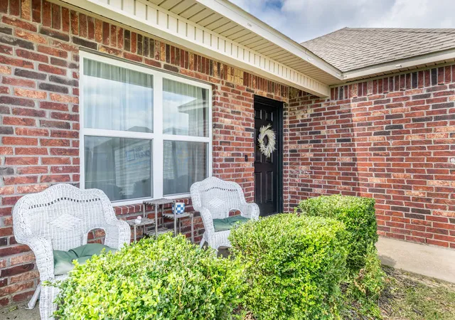 image of 981 Ethan James St, Elkins, AR 72727 | MLS# 1351490
