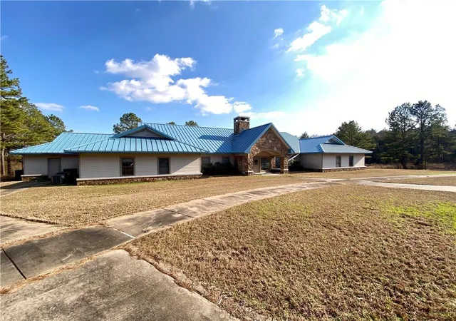 Homes for sale in Mulberry, AR | 8524 Youth Ranch Rd, Mulberry, AR 72947 | MLS# 1351511