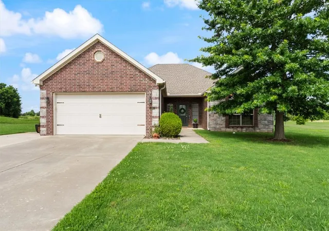 1st image of 11741 Creek Ln, Farmington, AR 72730 | MLS# 1351663
