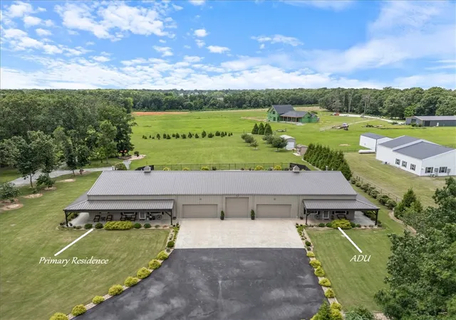 Homes for sale in Gravette, AR | 13817 N Mount Olive Rd, Gravette, AR 72736 | MLS# 1349801