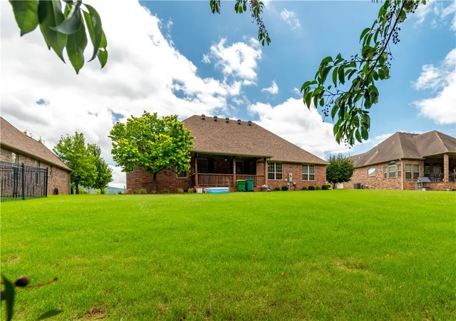 Homes for sale in Farmington, AR | 11503 Clubhouse Pkwy, Farmington, AR 72730 | MLS# 1351617